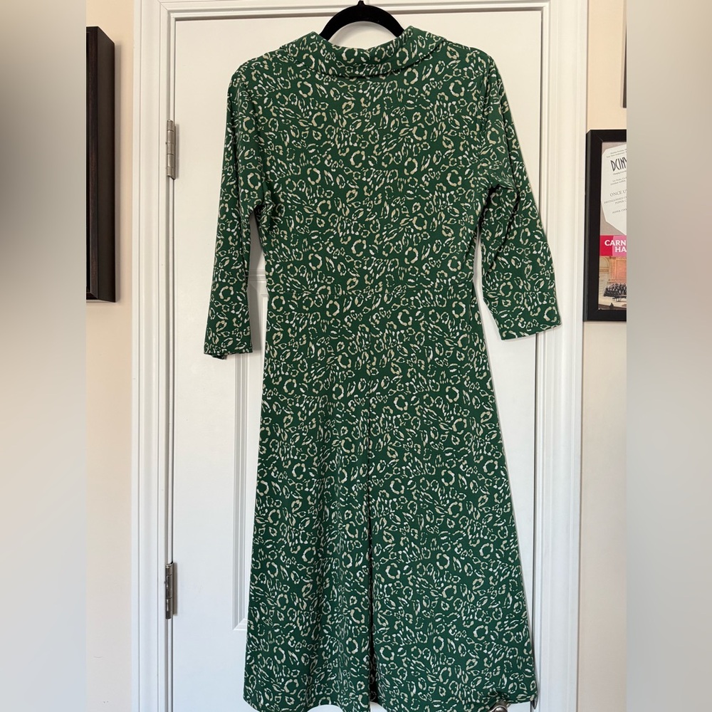 NWOT Gilli Collared Faux Wrap Green and Cream Animal Print Dress - Picture 3 of 4